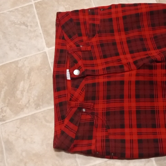 🍒 Plaid Red & Black Ponte Pants|Sz 8|nwot - Picture 4 of 11